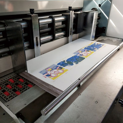 4 imprimante de alimentation automatique Slotter Die Cutter du rebord avant 380v de couleur